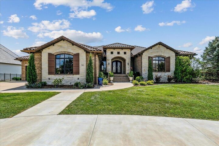 10611 E Summerfield Cir  Wichita KS 67206 photo