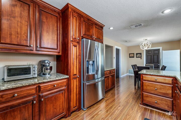 Property Photo:  307 E 12th St  TX 76932 
