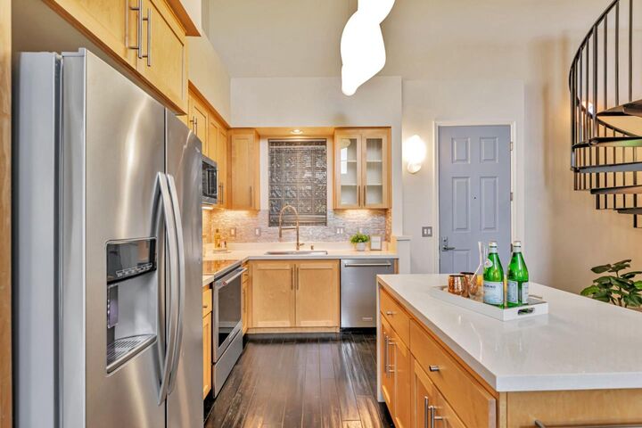 Property Photo: 800 North 8th Street 311 CA 95112