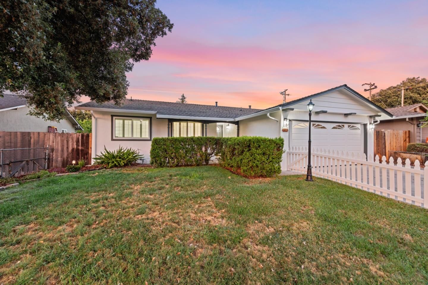 Property Photo: 1122 Lancelot Lane CA 95127