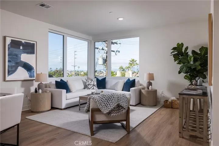 Property Photo: 414 Main Street 420 CA 92648