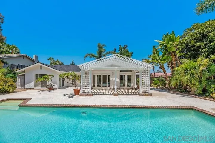 Property Photo: 2841 Cacatua St CA 92009
