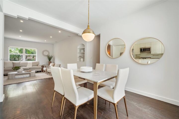 Property Photo: 4015 N Meridian Ave 4 FL 33140