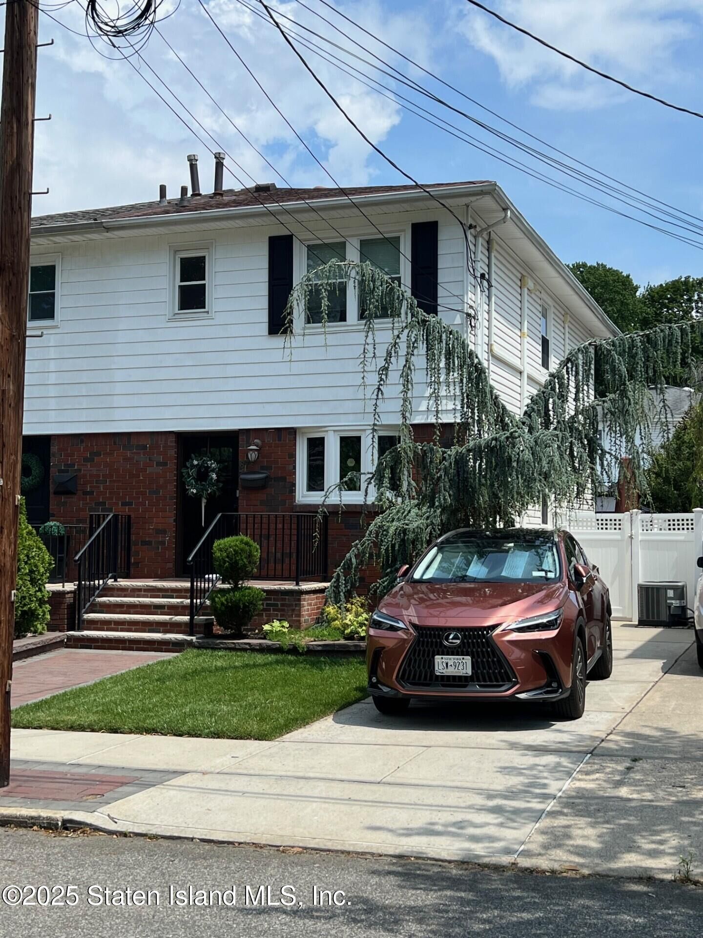 Property Photo: 87 Vincent Avenue NY 10306