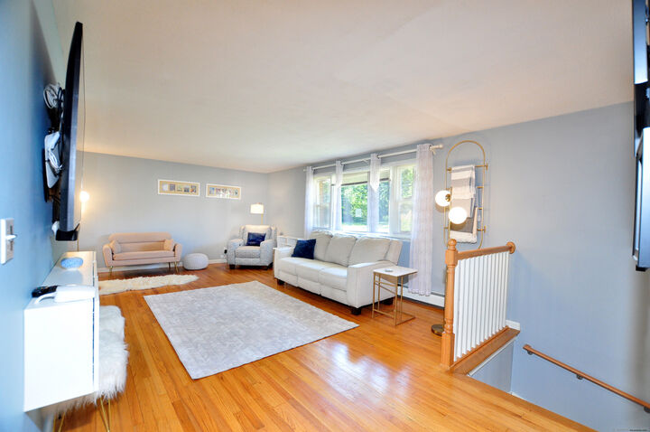 Property Photo: 6 Cricket Court CT 06473