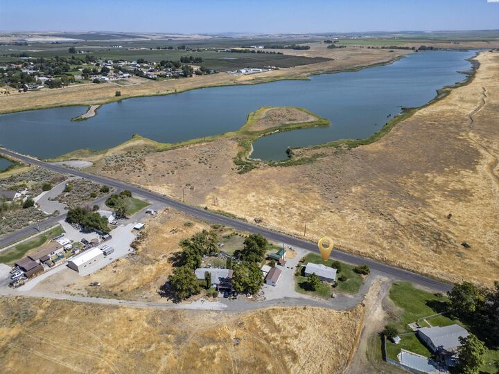 Property Photo: 153 Lake Road WA 99323