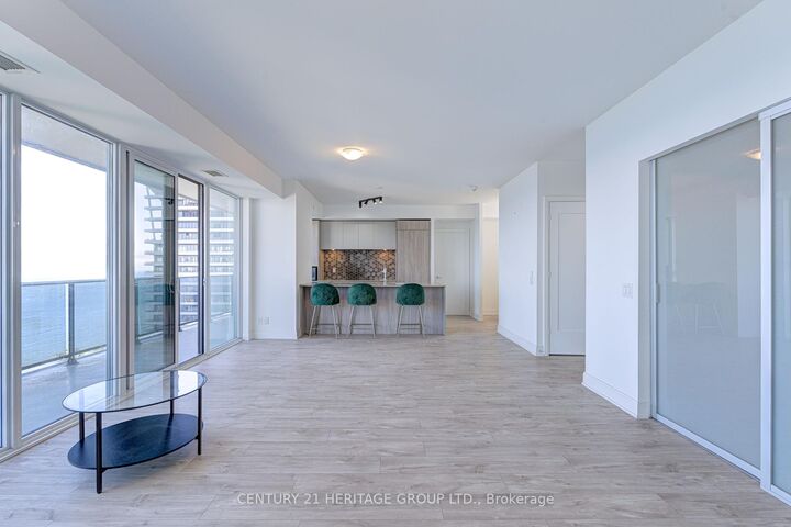 Property Photo: 70 Annie Craig Drive 4905 ON M8V 0G2
