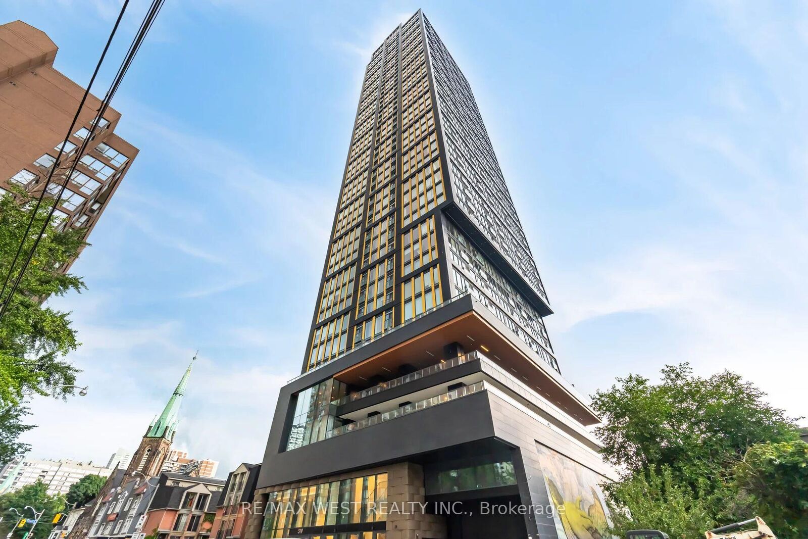 Property Photo: 319 Jarvis Street 4609 ON M5B 0C8