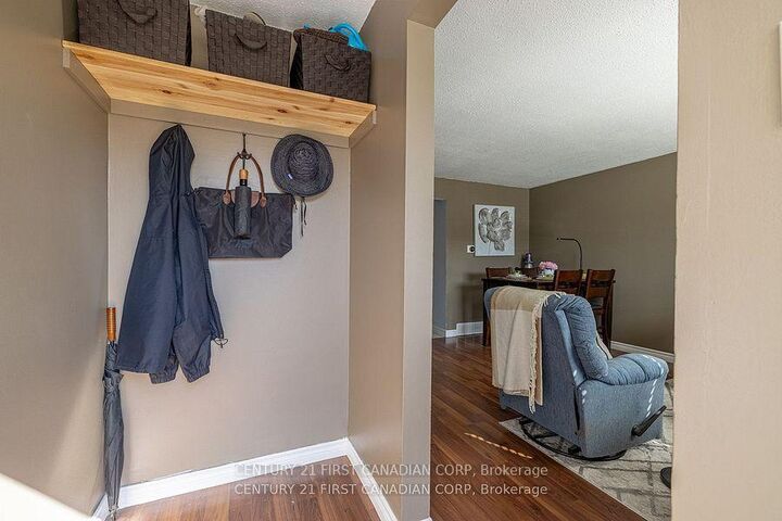 Property Photo:  40 Tiffany Drive 82  ON N5V 3N3 