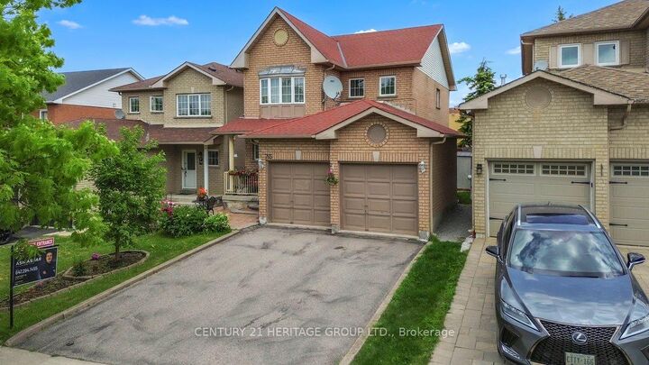 765 Dillman Avenue  Newmarket ON L3X 2K3 photo