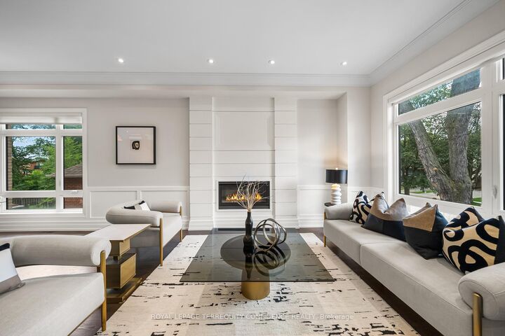 Photo de la propriété: 57B Horsham Avenue ON M2N 1Z8