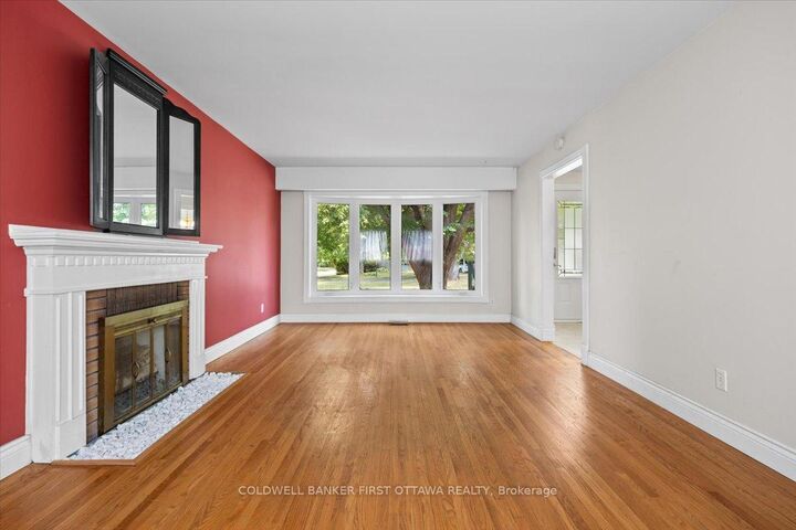 Property Photo: 2326 Harding Road ON K1G 3B9