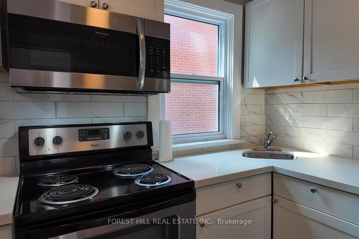 Property Photo: 73 Patricia Avenue ON L1G 5X7