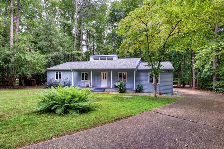 Property Photo:  105 Daingerfield Road  VA 23185 