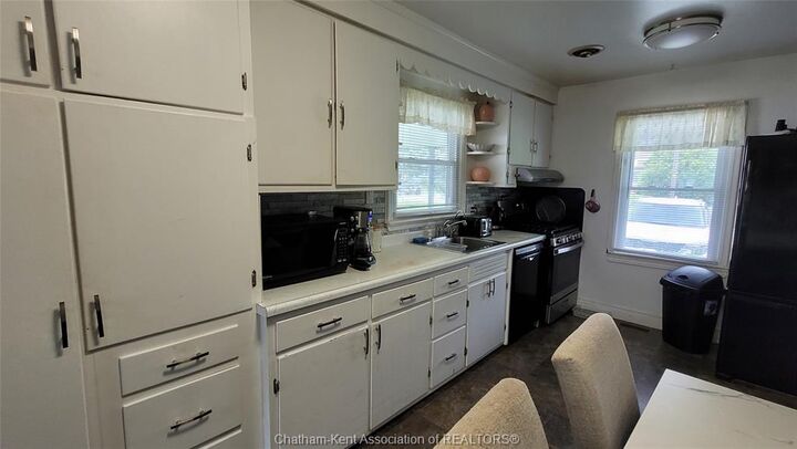 Property Photo: 54 Dundas Street ON N8A 2J2