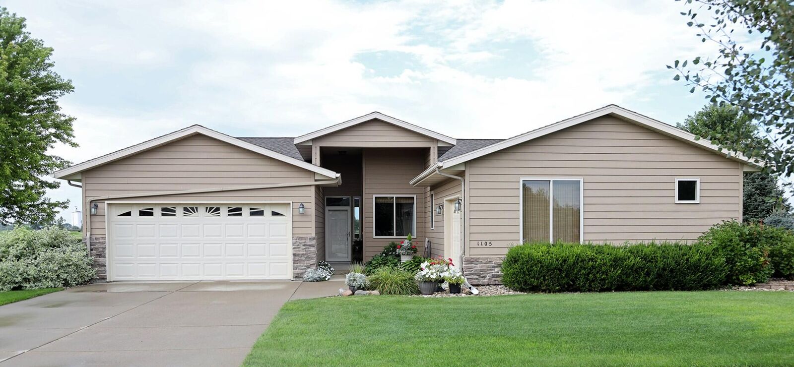 Property Photo:  1105 Stewart Drive  SD 57401 