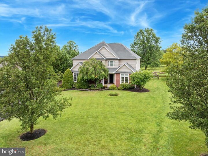 Property Photo:  607 Telegraph Road  PA 18944 