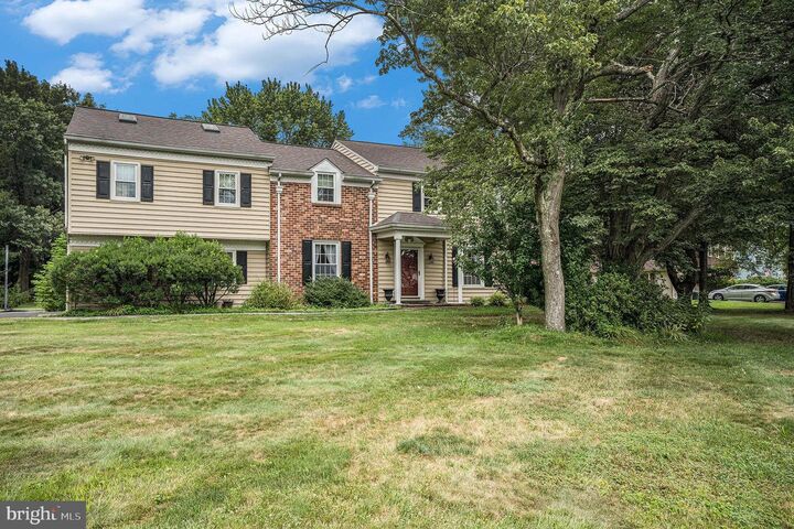 Property Photo:  6 Windy Knoll Drive  PA 18954 