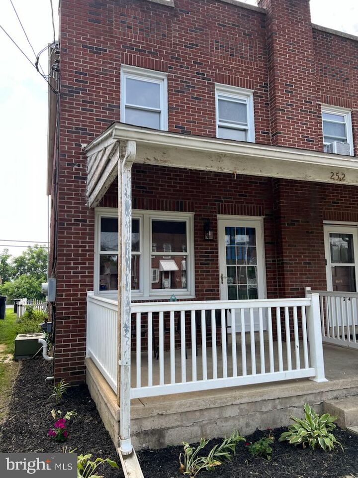 Property Photo: 252 Locust Street PA 17557