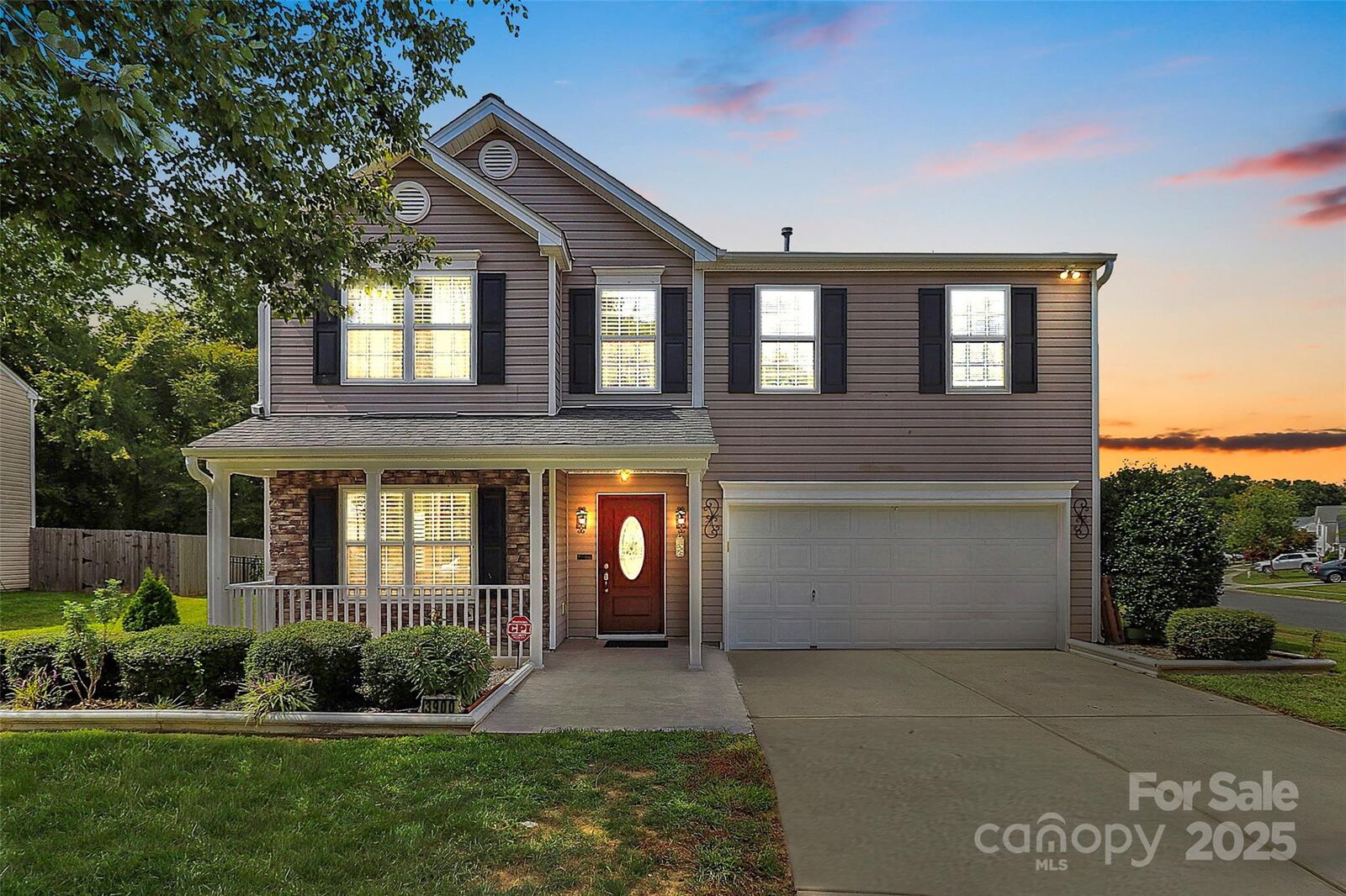 Property Photo: 3900 Edgeview Drive NC 28079