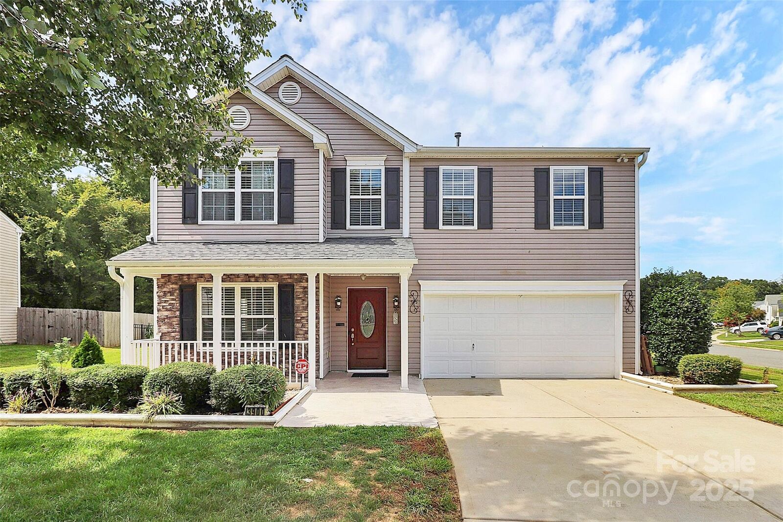 Property Photo: 3900 Edgeview Drive NC 28079