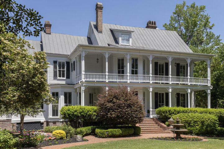 Property Photo:  208 Sumter Avenue  SC 29483 