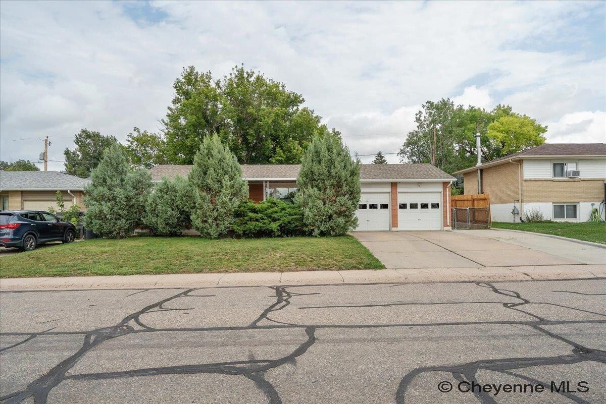 Property Photo:  1309 Ahrens Ave  WY 82007 