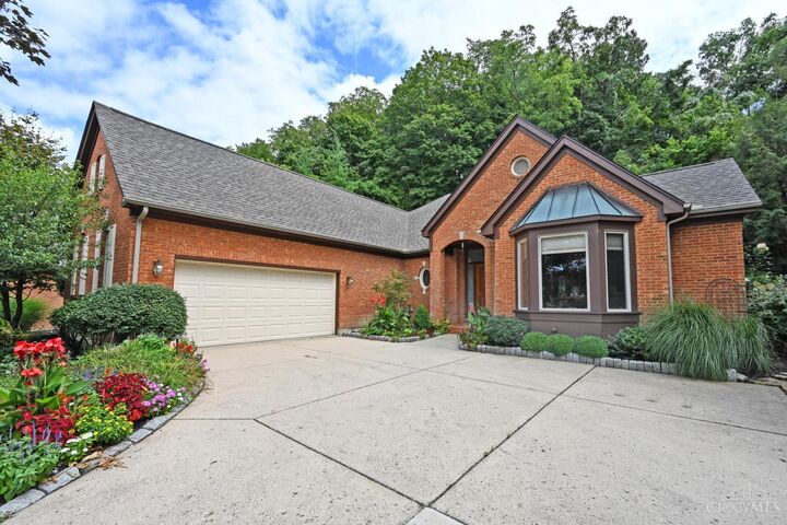 3410 Oyster Bay Court  Cincinnati OH 45255 photo