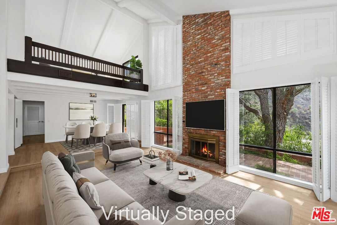 Property Photo: 1317 Avenida De Cortez CA 90272