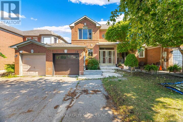 Property Photo: 10 Deer Creek Place ON L6Z 4T5