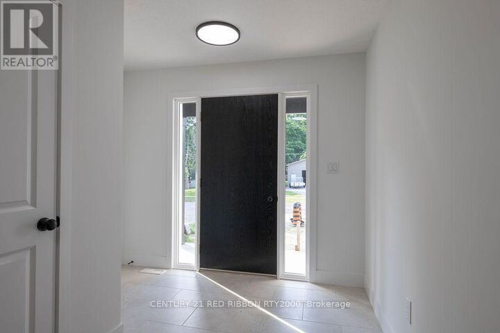 Property Photo: 122 Burns Street ON N7G 1E8
