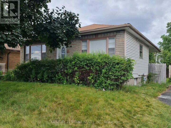 Property Photo: 94 Taunton Road West Upper ON L1G 3T2