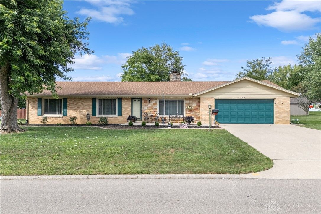 Property Photo:  1101 Jefferson Drive  OH 45177 