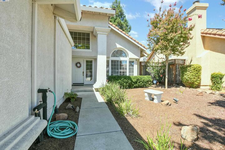 Property Photo: 4528 Fallow Way CA 94509