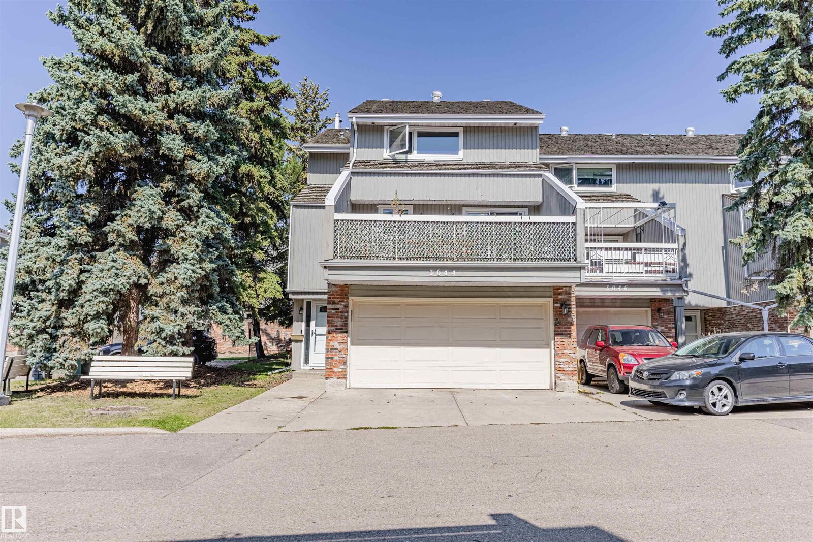 Property Photo:  3044 108 Street NW  AB T6J 3S6 