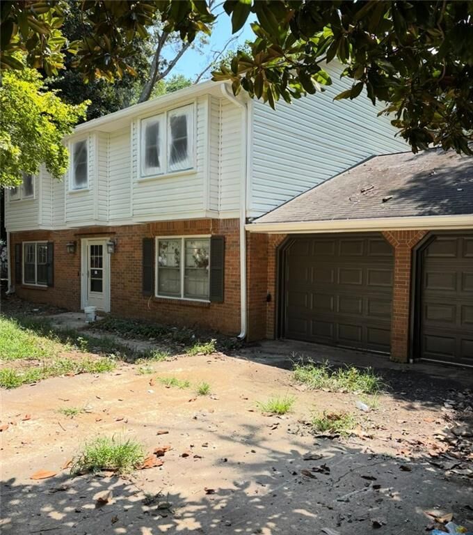 Property Photo: 6238 Lance Lane GA 30274