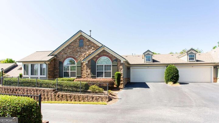 Property Photo: 212 Highlands Ridge Place 3 GA 30082