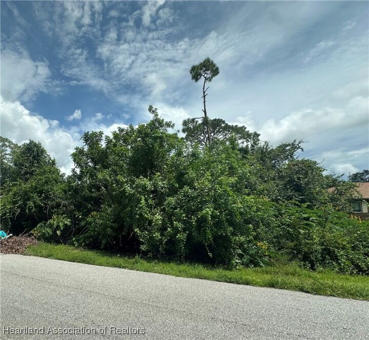 Property Photo: 4616 Lake Haven Boulevard FL 33875
