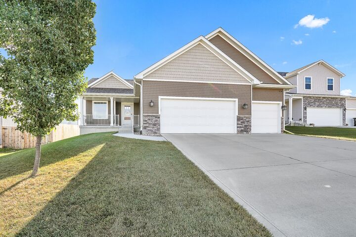 2317 E 50th Street  Des Moines IA 50317 photo