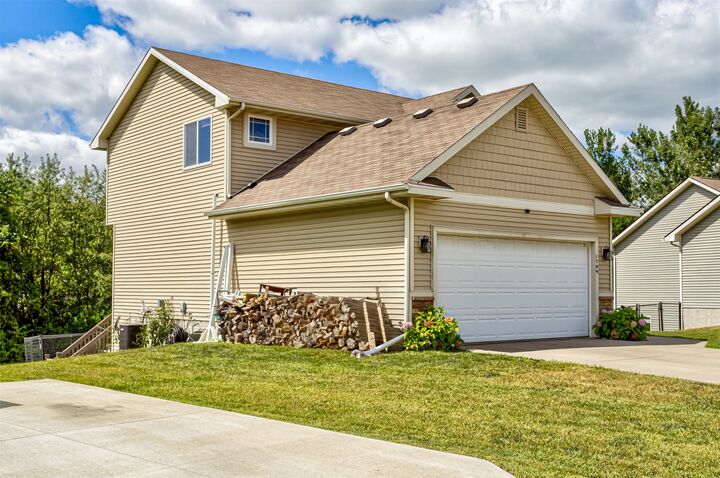 Property Photo: 1704 31st Avenue SW IA 50009
