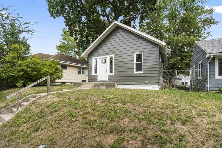 Property Photo:  1516 W 4th Street  IN 46808-2682 