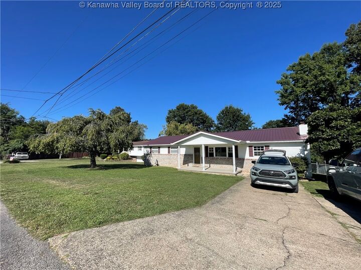 10 Hillview Circle  Milton WV 25541 photo