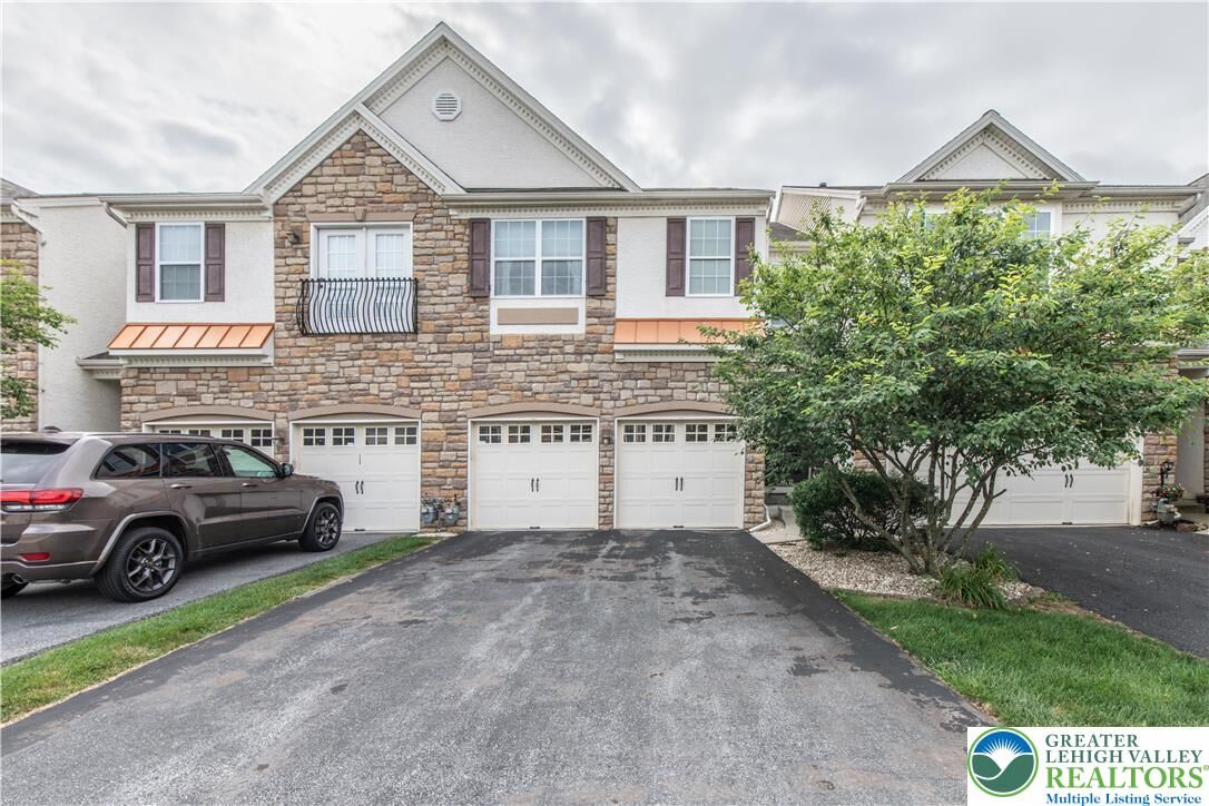 Property Photo: 3564 Lenape Lane PA 18049