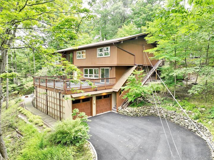 4 Steinway Court  Wesley Hills NY 10901 photo