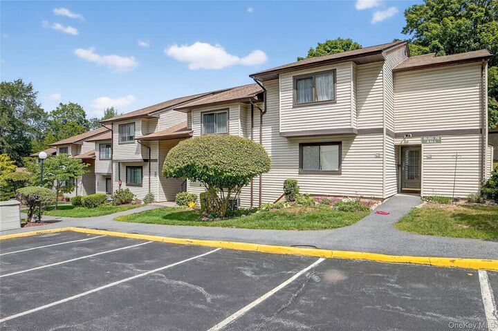 Property Photo:  78 Independence Court H  NY 10598 