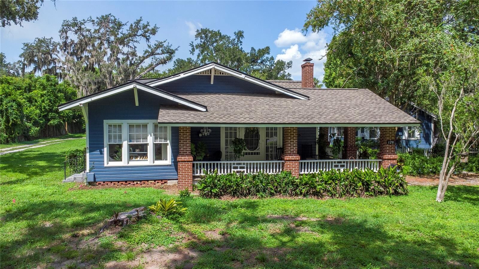 Property Photo: 128 N Montclair Avenue FL 33510