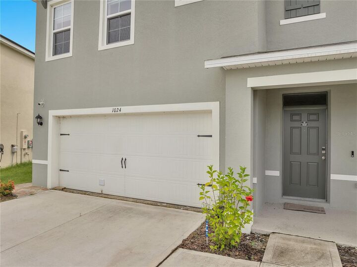 Property Photo: 1024 Brooklet Drive FL 33837