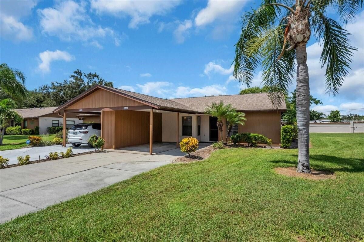 Property Photo: 1806 Curry Trail 14 FL 34275
