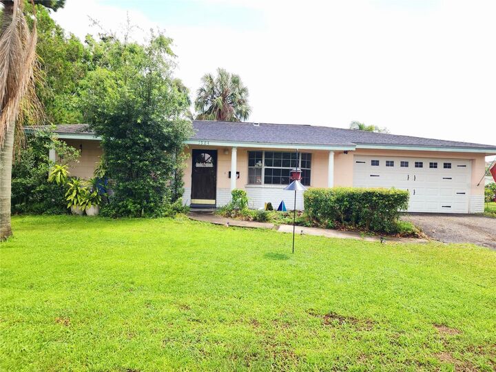 Property Photo: 1984 64th Avenue N FL 33702