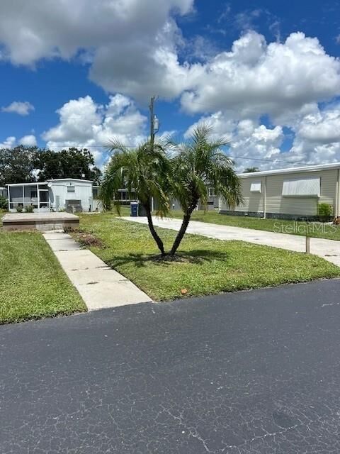 Property Photo: 204 Freeport Drive FL 34233